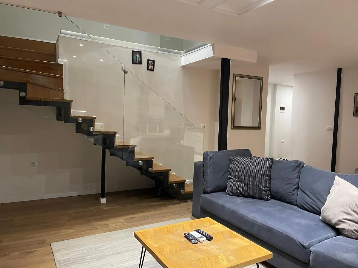 Tirana Golden Park Apartment 0*,  Albania
